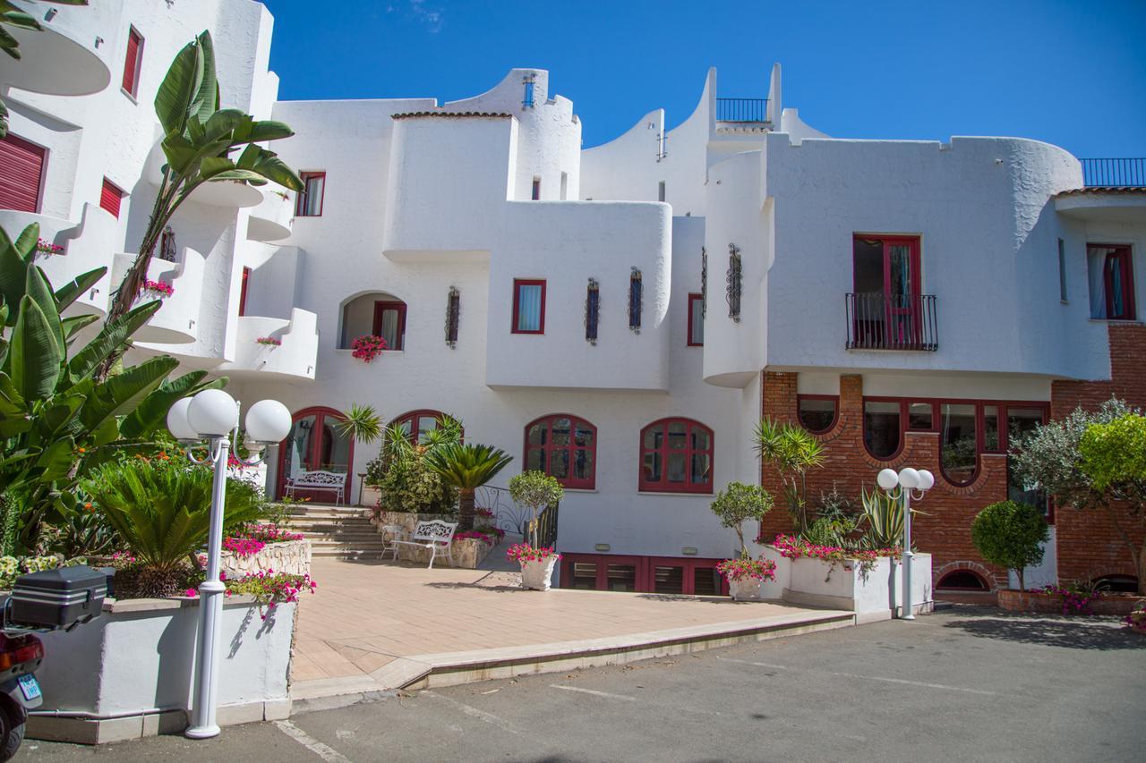 Assinos Palace Hotel 4*