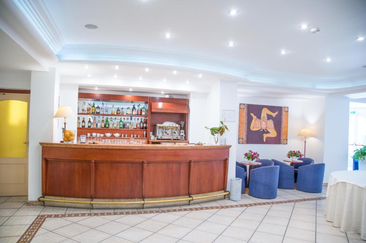 Hotel Assinos Palace Giardini Naxos