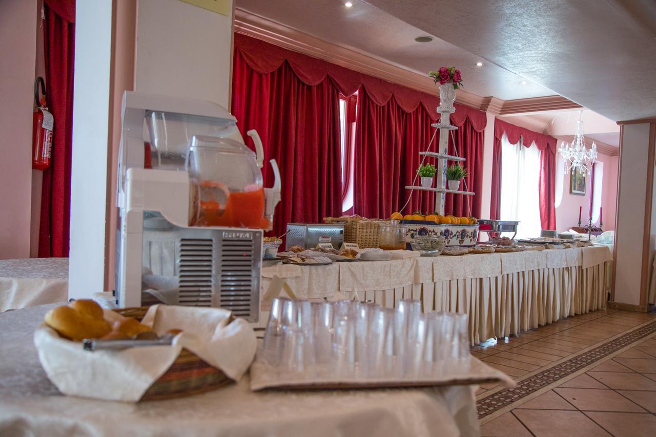 Assinos Palace Hotel 4*
