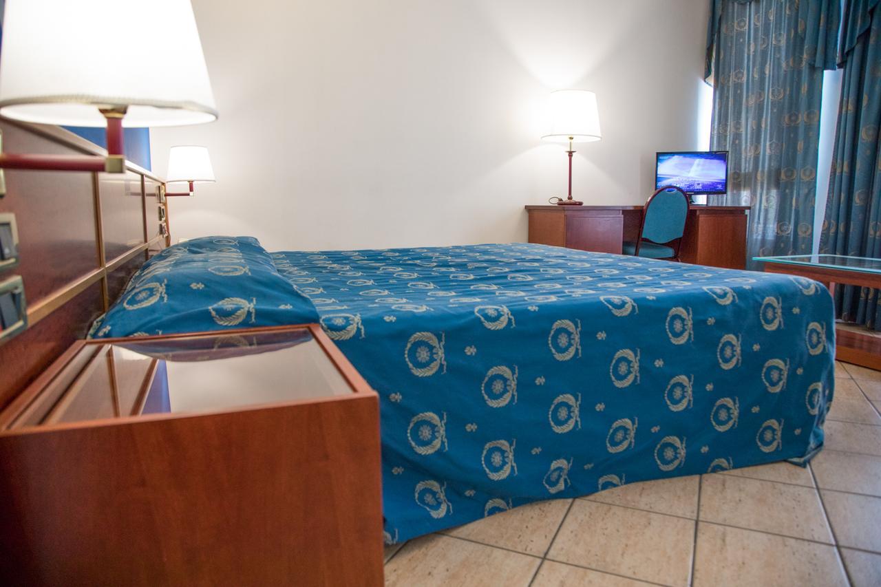 Assinos Palace Hotel 4*