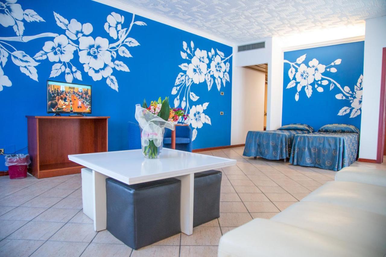 Assinos Palace Hotel 4*